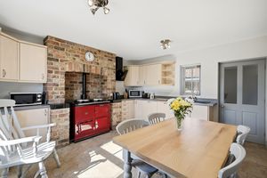 Kitchen- click for photo gallery